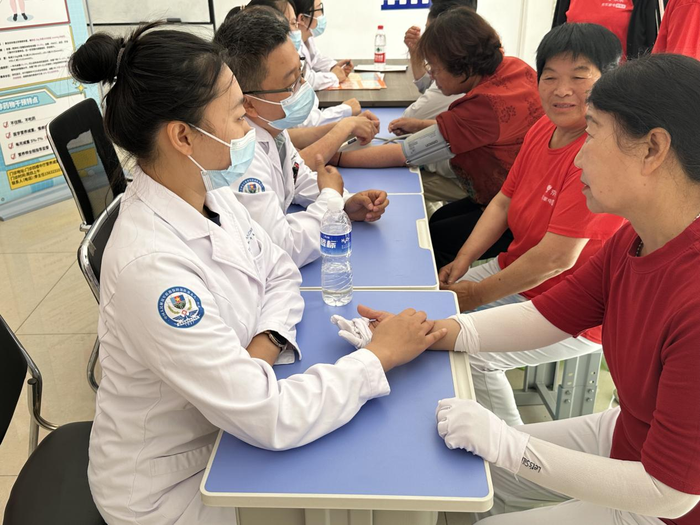 河北省健康科學(xué)學(xué)會(huì)開(kāi)展2025年全民營(yíng)養(yǎng)周宣傳系列活動(dòng)，聚焦?fàn)I養(yǎng)健康咨詢